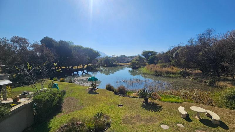 4 Bedroom Property for Sale in Westlake North West